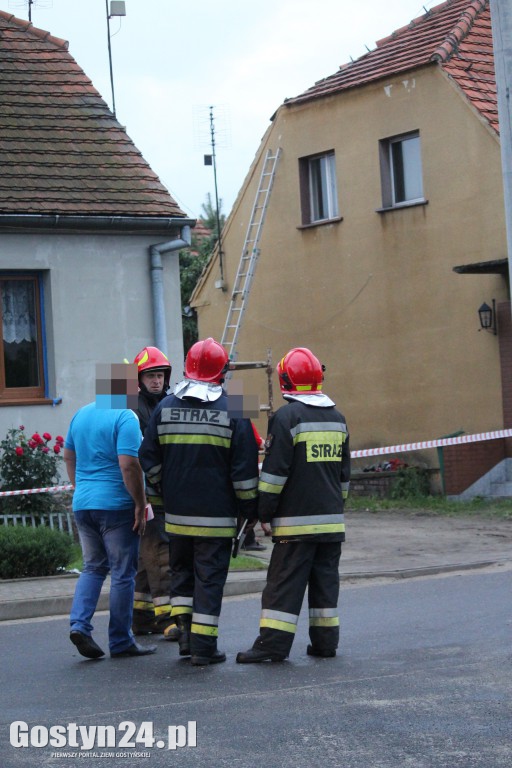 Mężczyzna spadł z drabiny i zginął