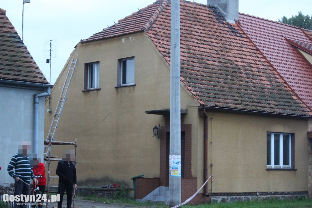 Mężczyzna spadł z drabiny i zginął