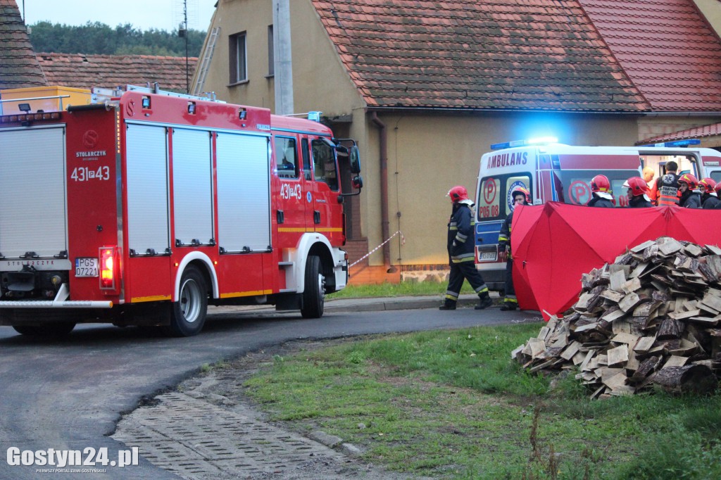 Mężczyzna spadł z drabiny i zginął