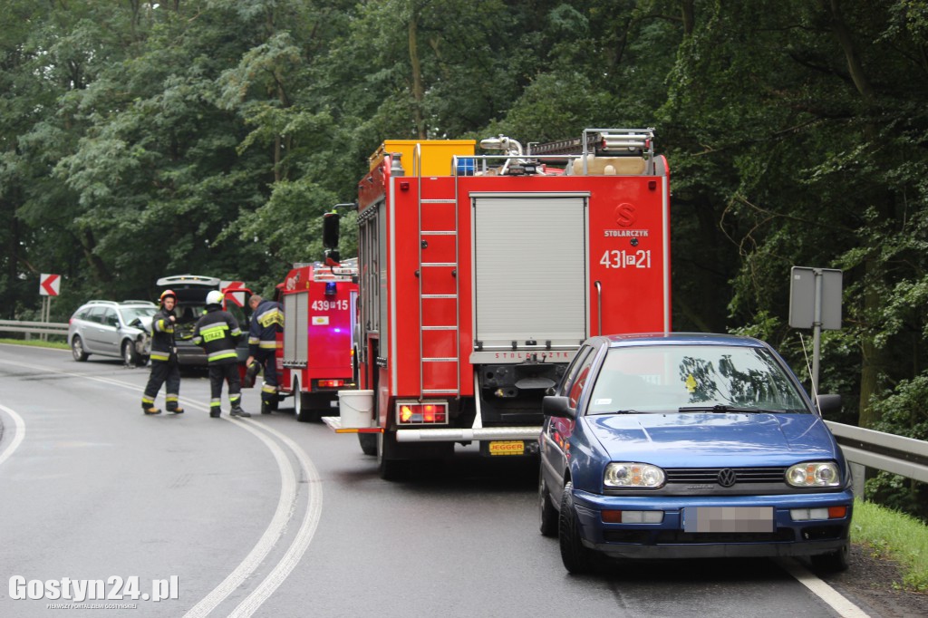 Zderzenie dwóch samochodów w Godurowie