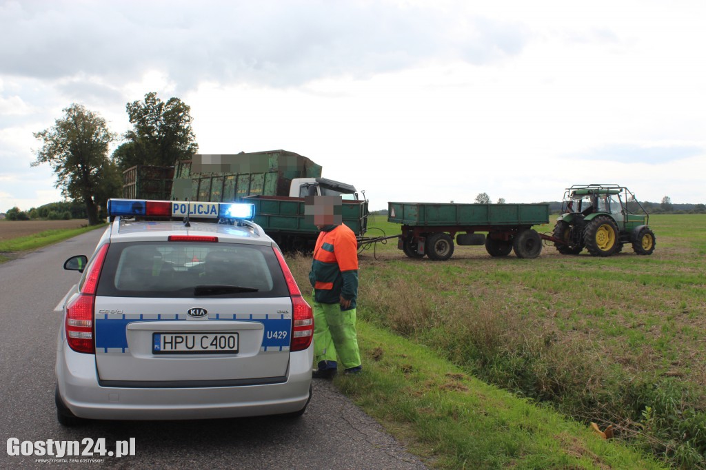 Zderzenie ciężarówki i ciągnika