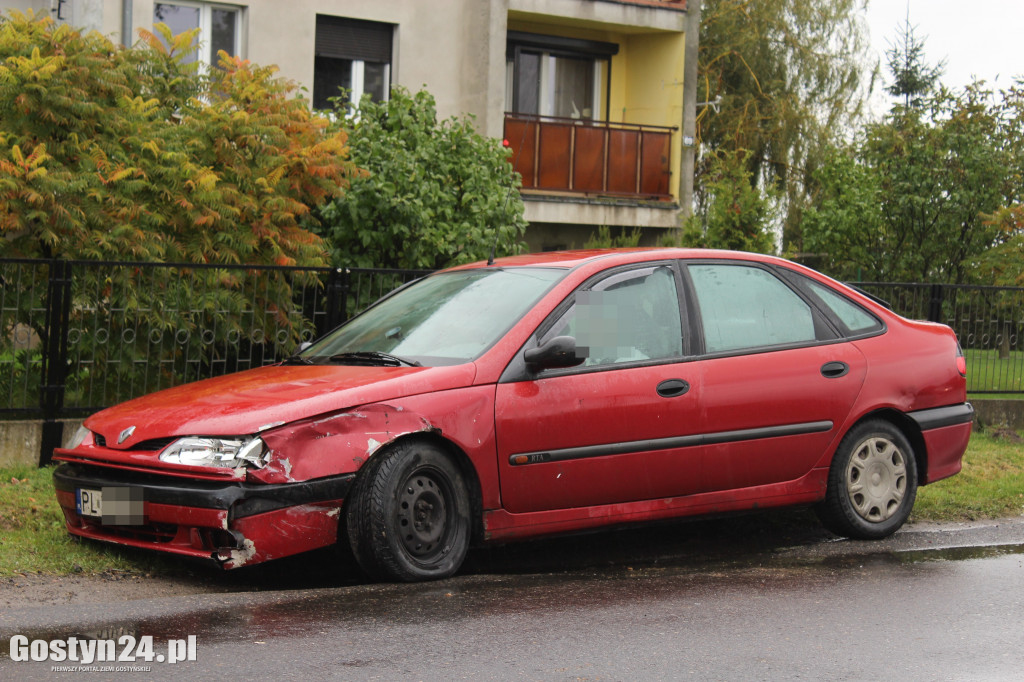 Zderzenie na skrzyżowaniu. Jeden kierowca w szpitalu