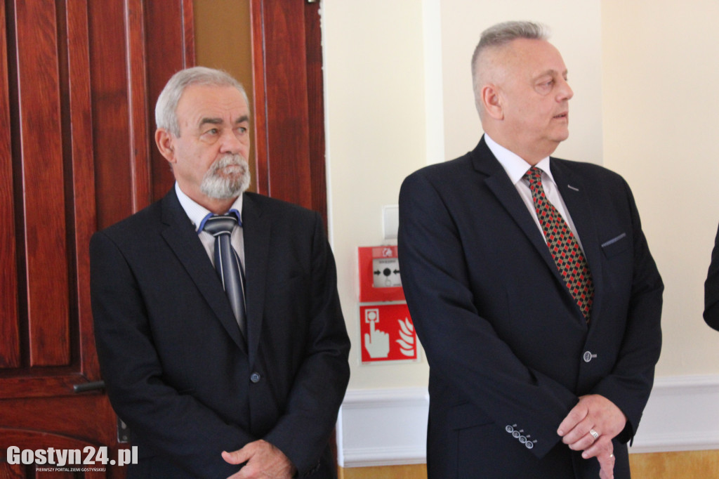 Nagrody z okazji Dnia Edukacji Narodowej w Gostyniu