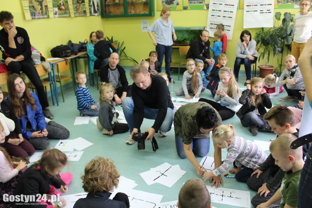 Piknik naukowy w piaskowskiej podstawówce