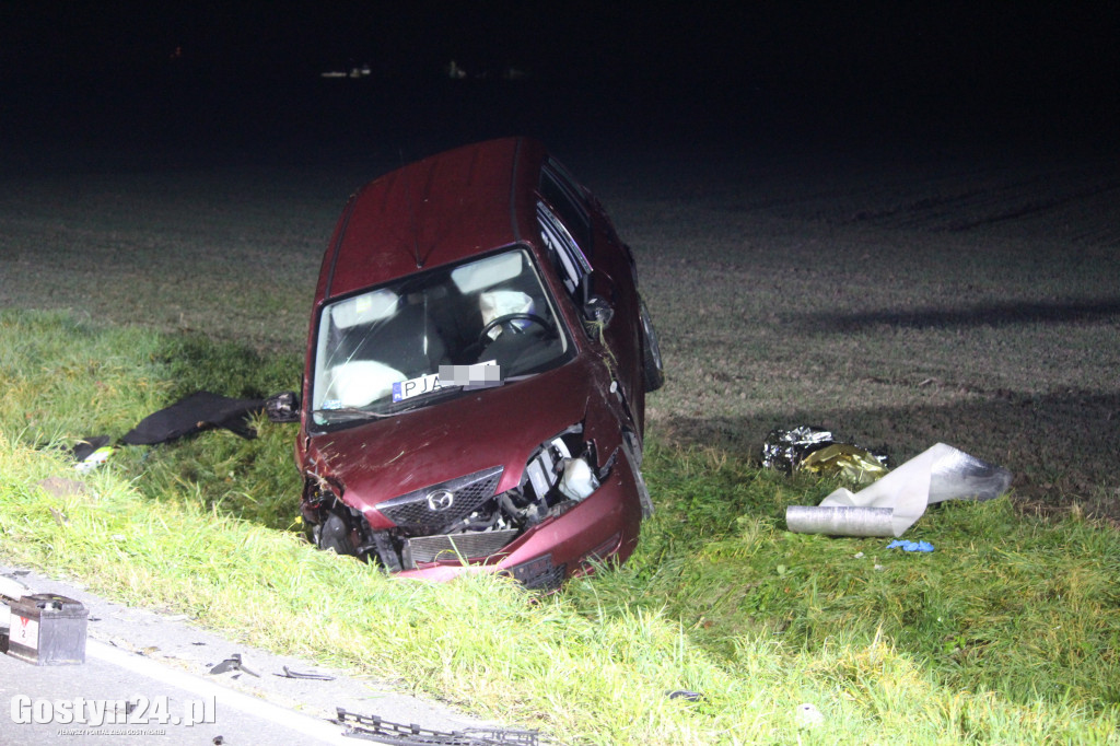 Wypadek na krajowej 12. Zderzyły się dwie osobówki