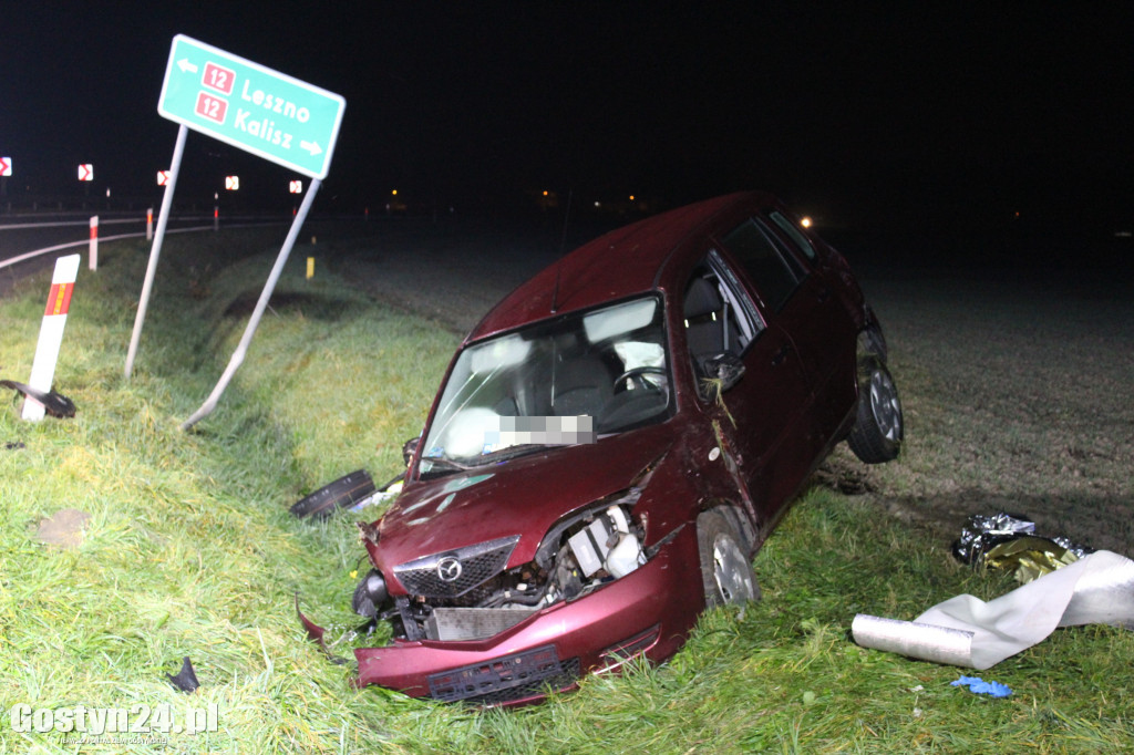 Wypadek na krajowej 12. Zderzyły się dwie osobówki