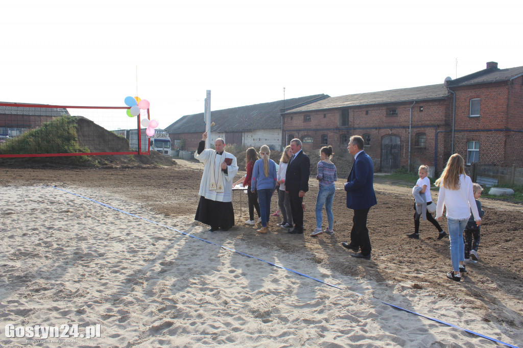Otwarcie boiska do piłki plażowej w Strzelcach Wielkich
