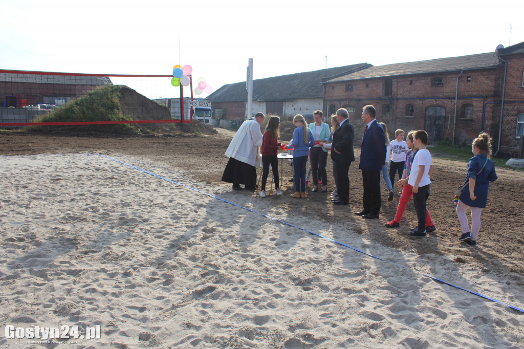 Otwarcie boiska do piłki plażowej w Strzelcach Wielkich