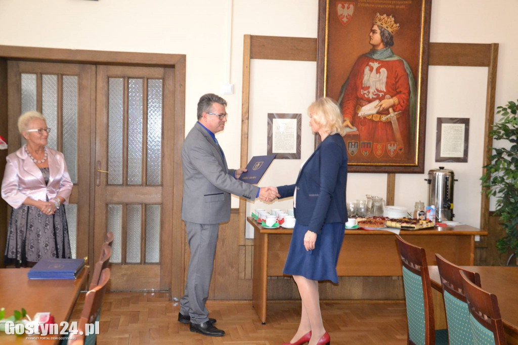 Nagrody dla dyrektorów i nauczycieli