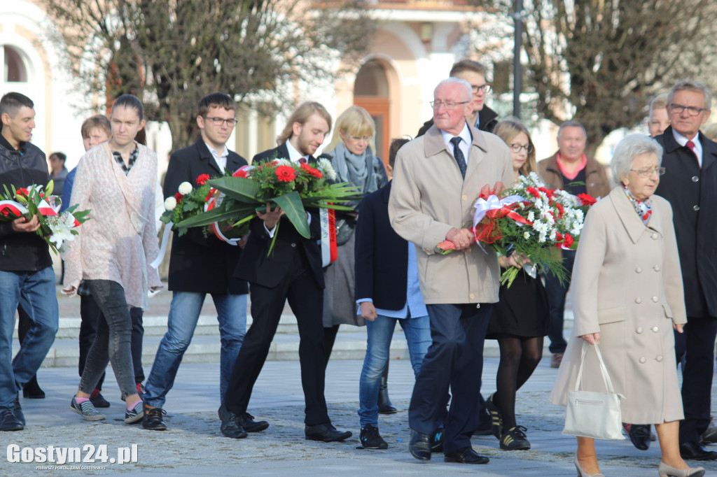 Manifestacja ku czci pomordowanych na gostyńskim rynku