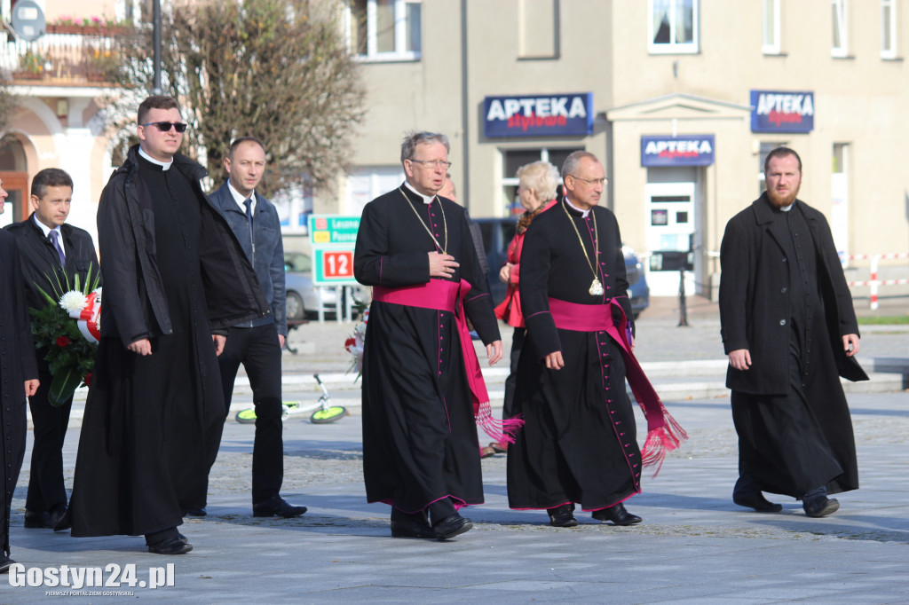 Manifestacja ku czci pomordowanych na gostyńskim rynku