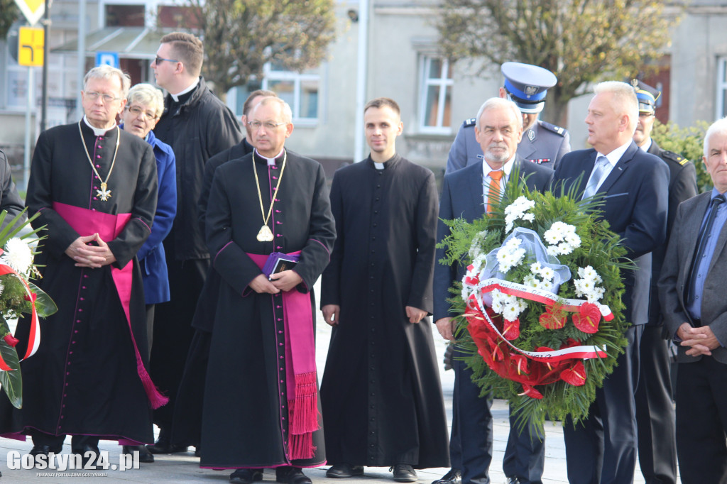Manifestacja ku czci pomordowanych na gostyńskim rynku