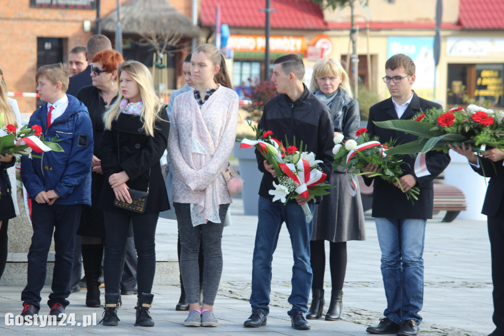 Manifestacja ku czci pomordowanych na gostyńskim rynku