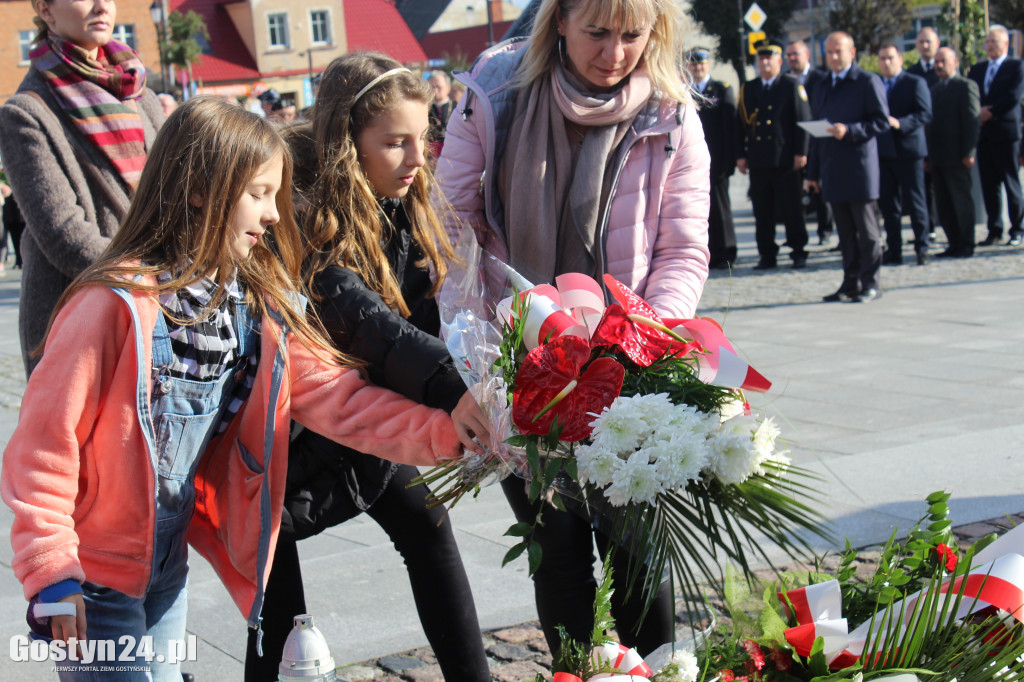 Manifestacja ku czci pomordowanych na gostyńskim rynku