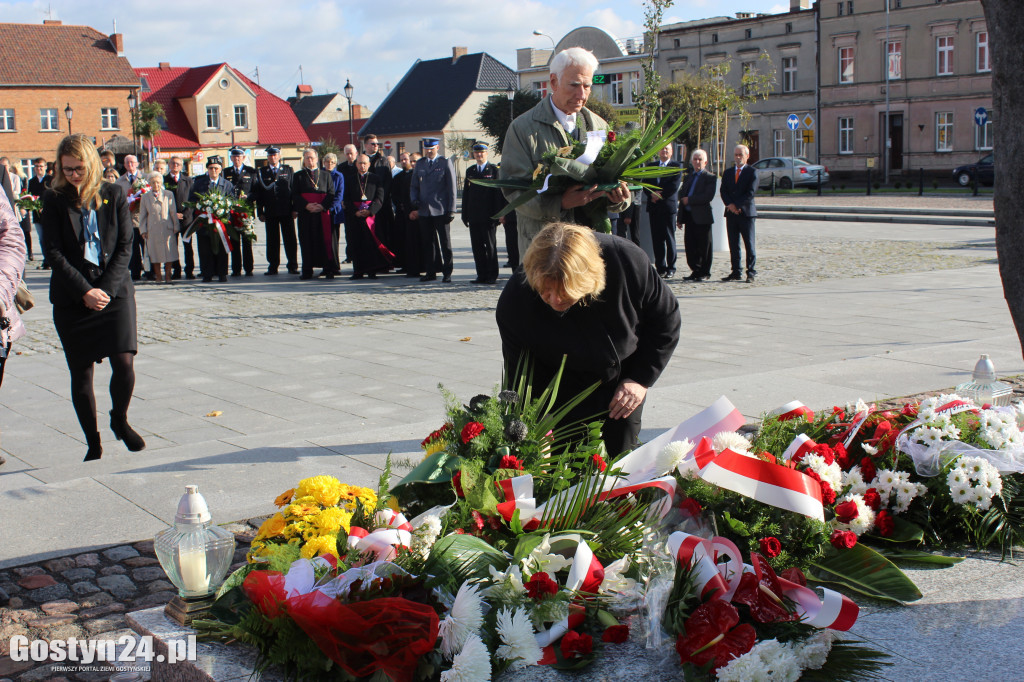 Manifestacja ku czci pomordowanych na gostyńskim rynku