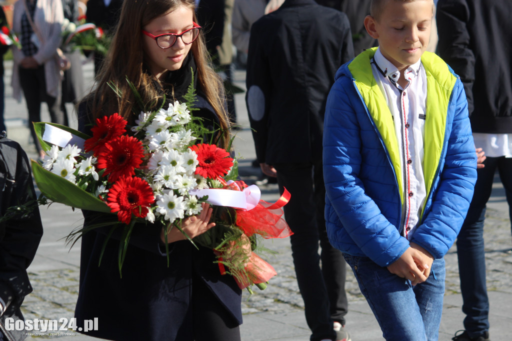 Manifestacja ku czci pomordowanych na gostyńskim rynku
