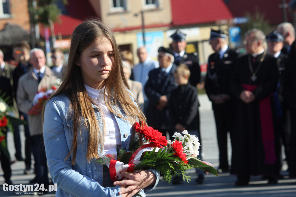 Manifestacja ku czci pomordowanych na gostyńskim rynku