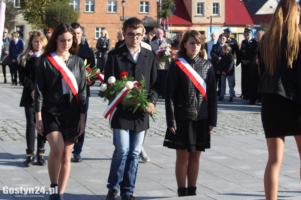 Manifestacja ku czci pomordowanych na gostyńskim rynku