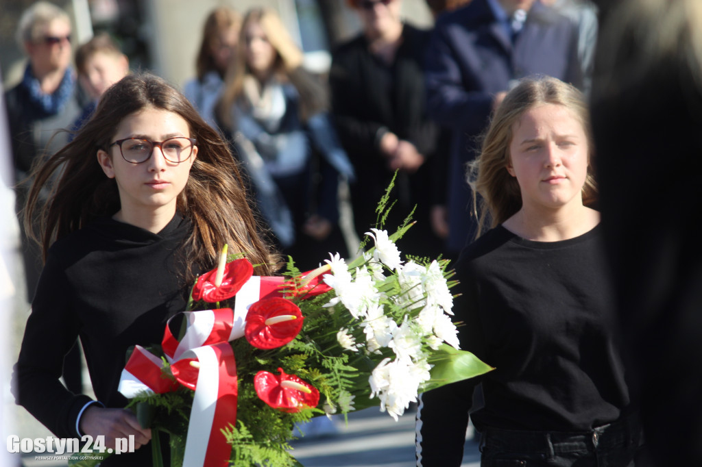 Manifestacja ku czci pomordowanych na gostyńskim rynku