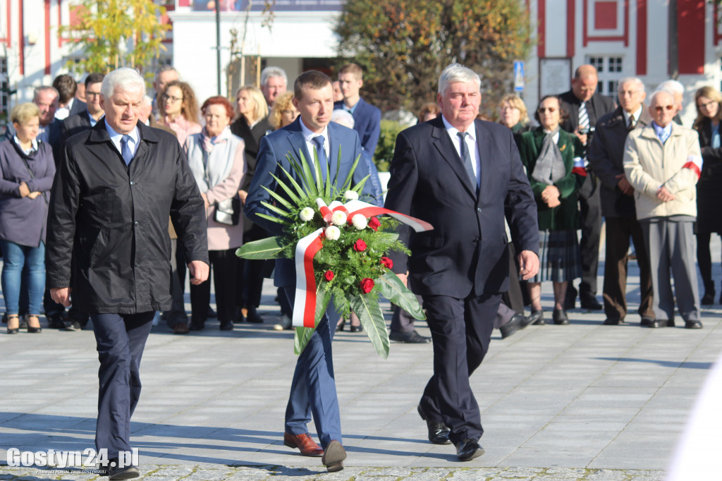 Manifestacja ku czci pomordowanych na gostyńskim rynku