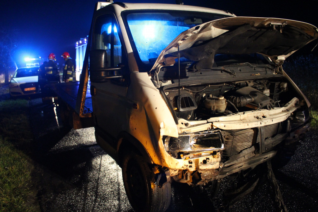 Zderzenie dwóch pojazdów na trasie Pogorzela-Gumienice