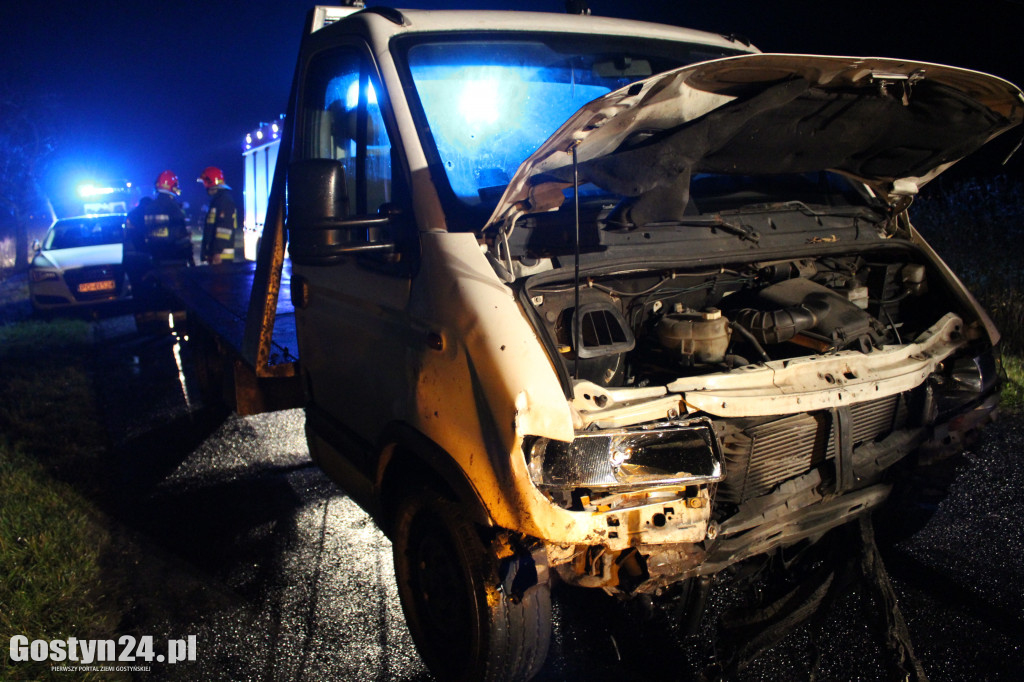 Zderzenie dwóch pojazdów na trasie Pogorzela-Gumienice
