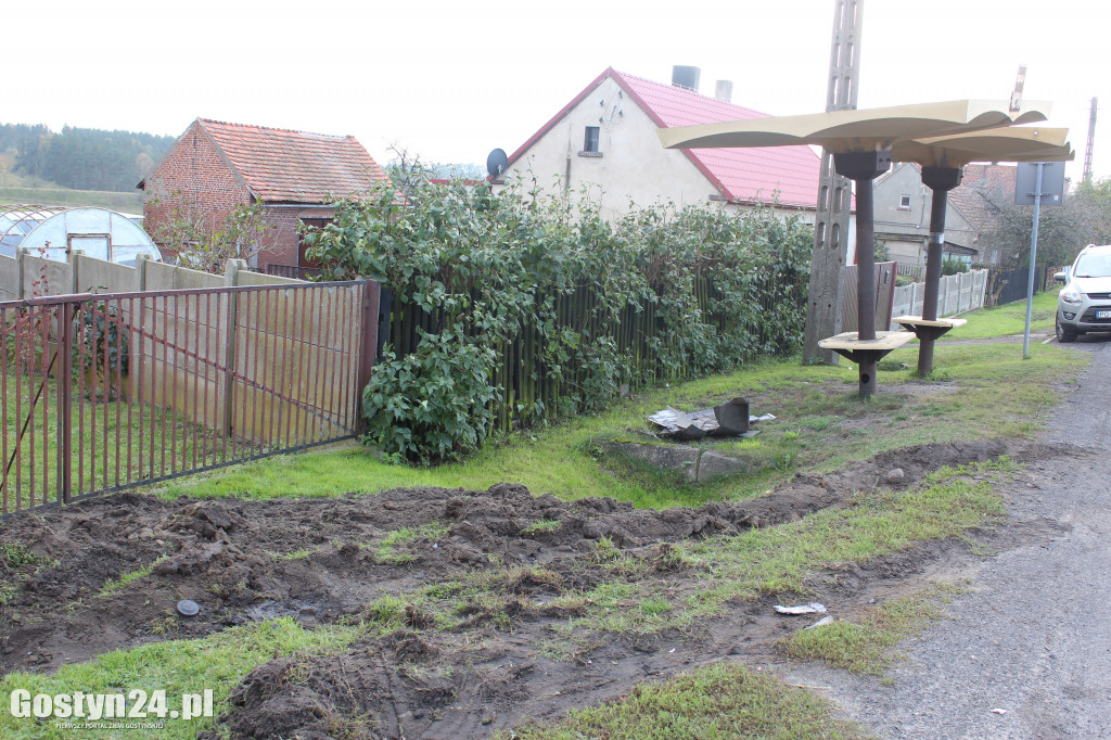 Kolizja tira na krajowej 12 w Piaskach