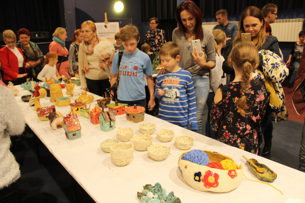 Wernisaż prac ceramicznych w gostyńskim Hutniku