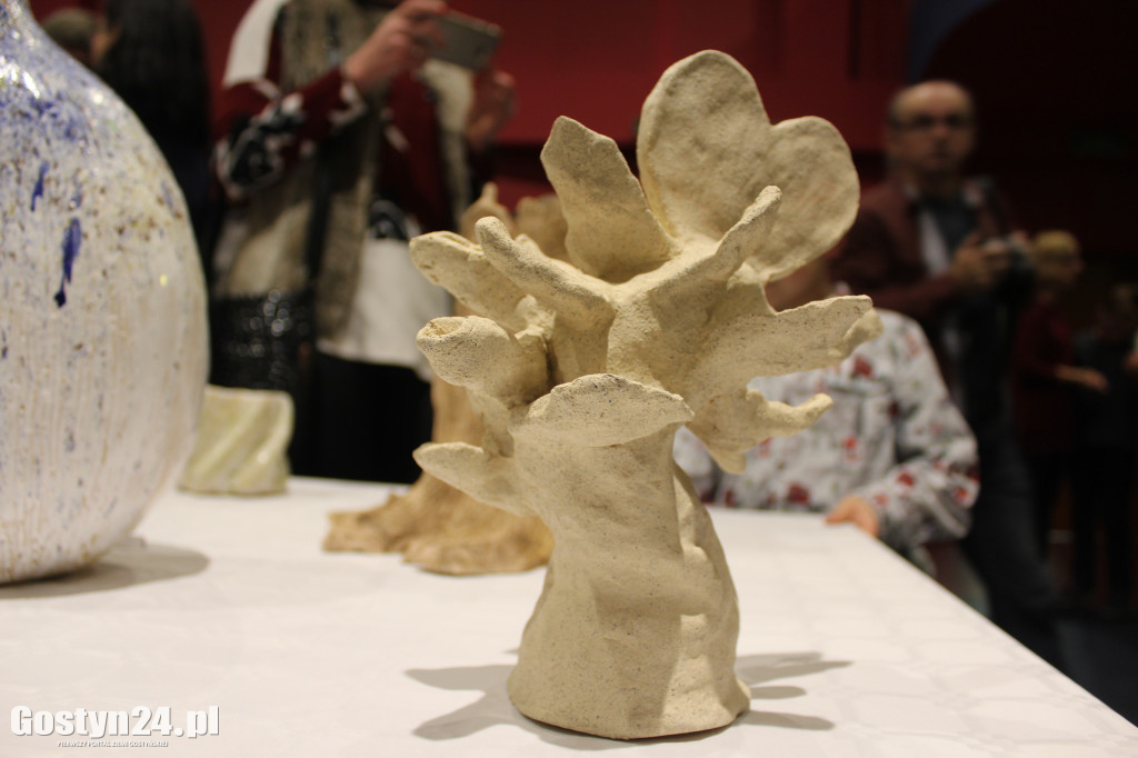 Wernisaż prac ceramicznych w gostyńskim Hutniku