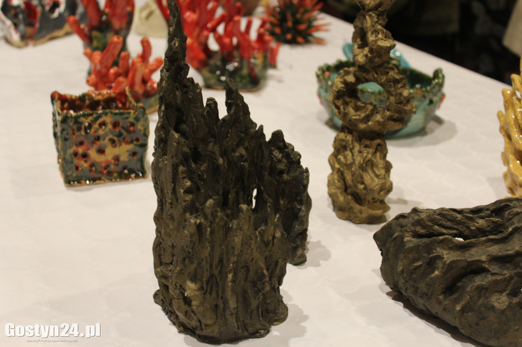 Wernisaż prac ceramicznych w gostyńskim Hutniku