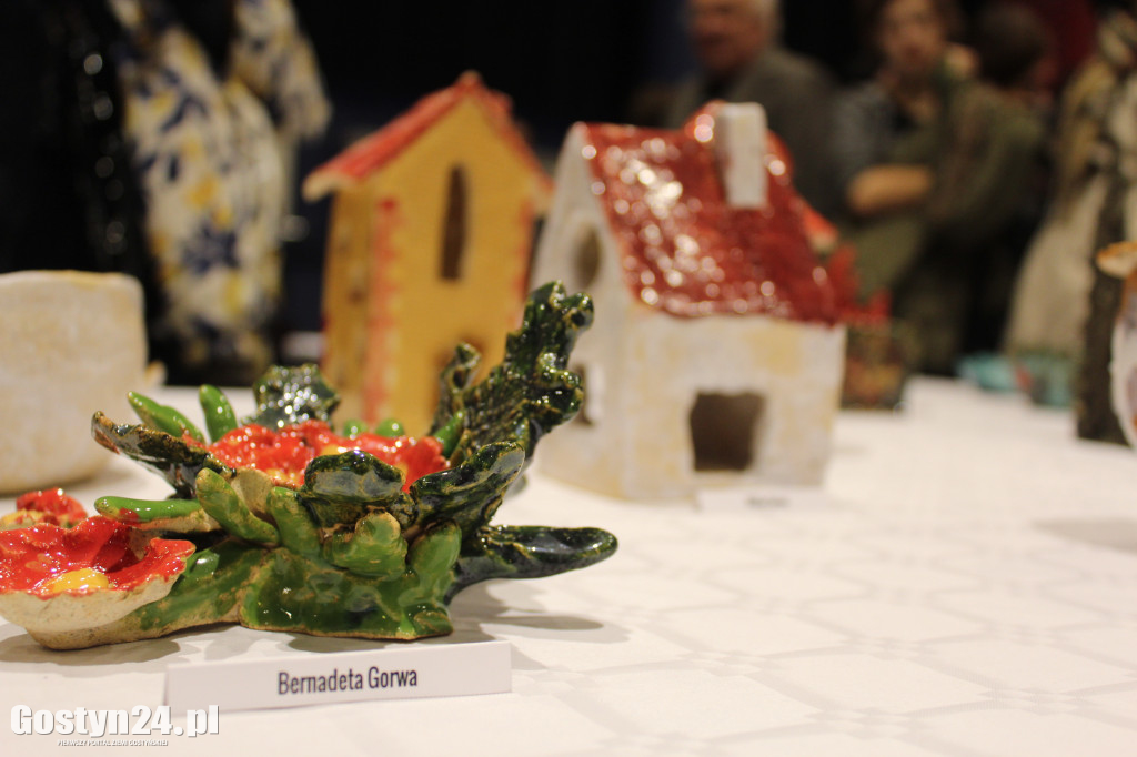 Wernisaż prac ceramicznych w gostyńskim Hutniku