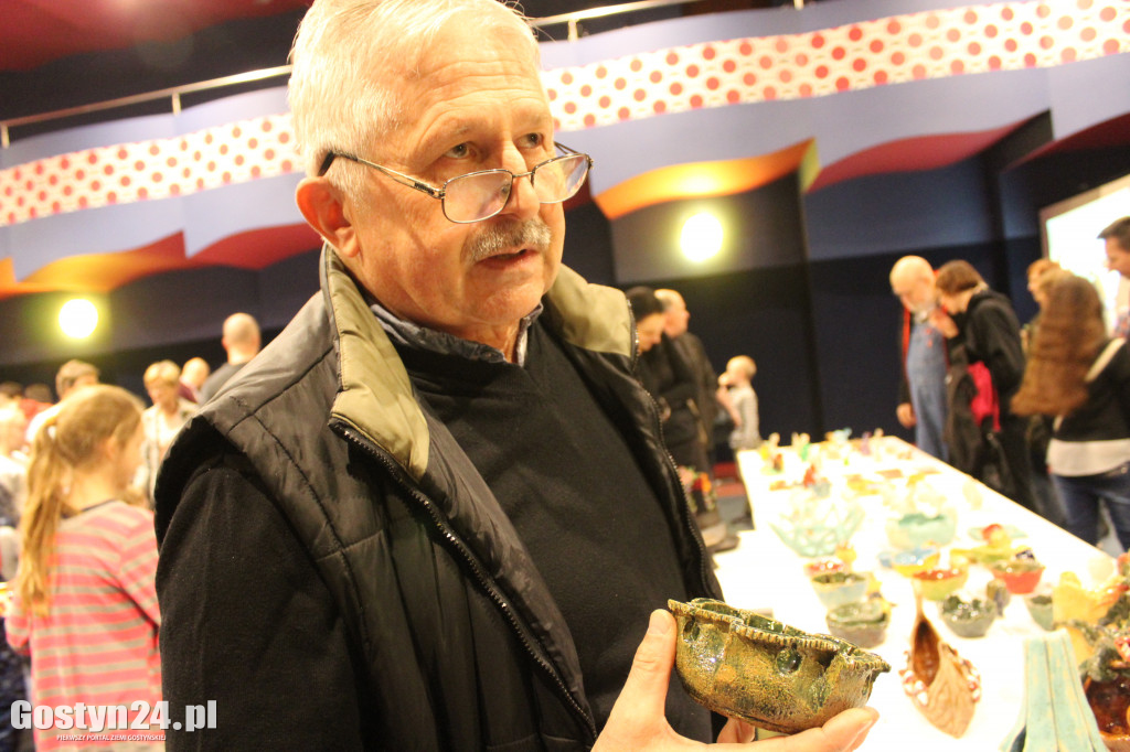 Wernisaż prac ceramicznych w gostyńskim Hutniku