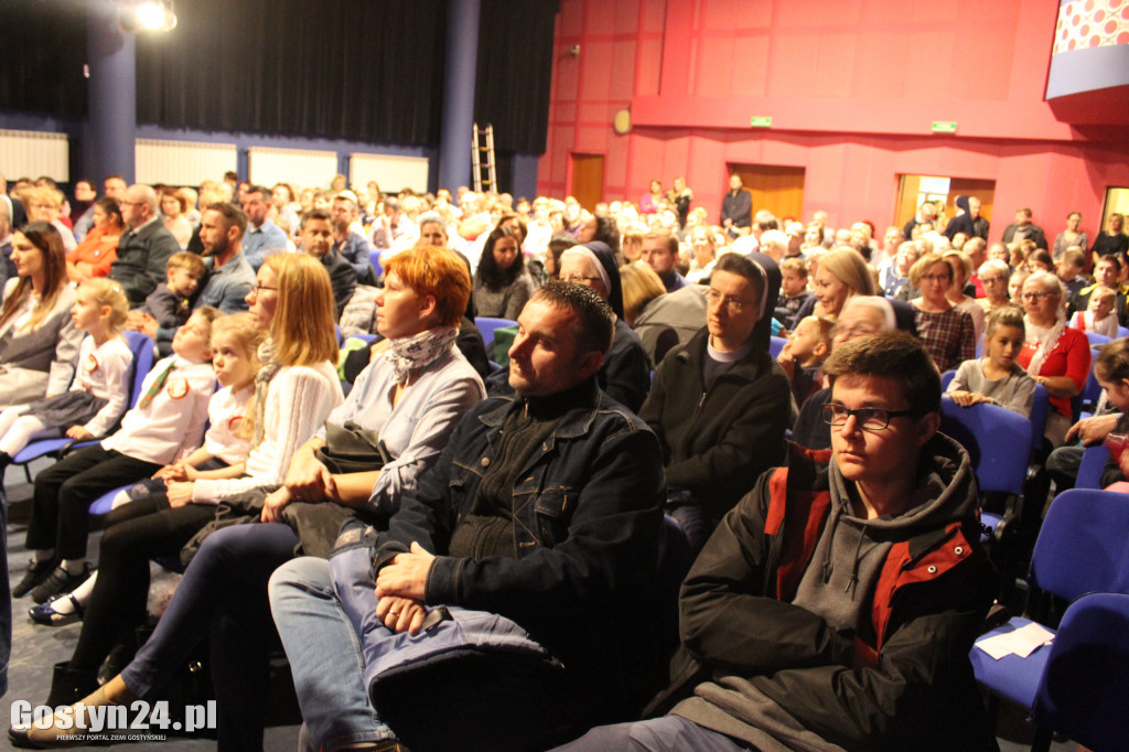 Przegląd Piosenki Patriotycznej w gostyńskim Hutniku