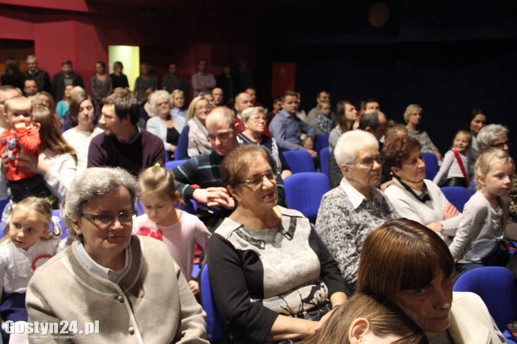 Przegląd Piosenki Patriotycznej w gostyńskim Hutniku