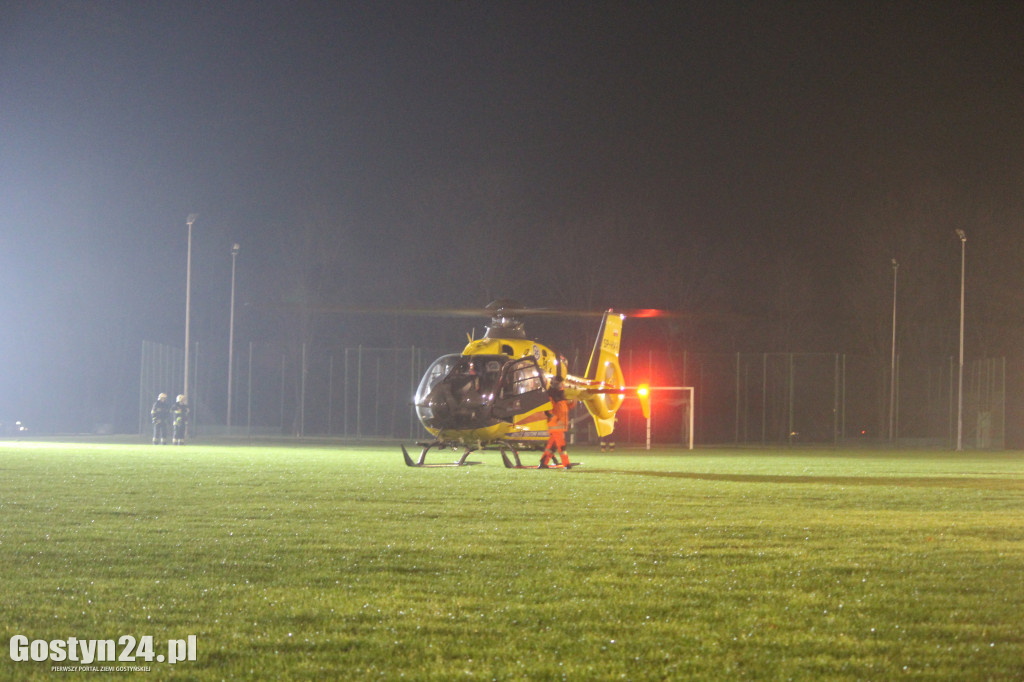 Helikopter LPR lądował na stadionie w Pępowie
