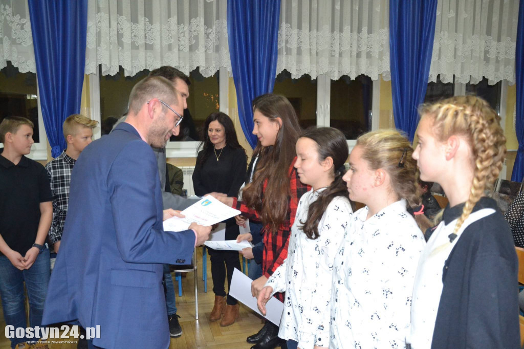 Stypendia dla zdolnych uczniów wręczone