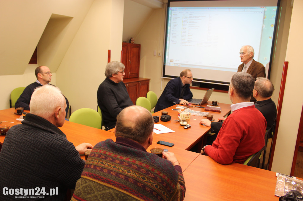 Kalendarz przedstawiający gostyńską Farę