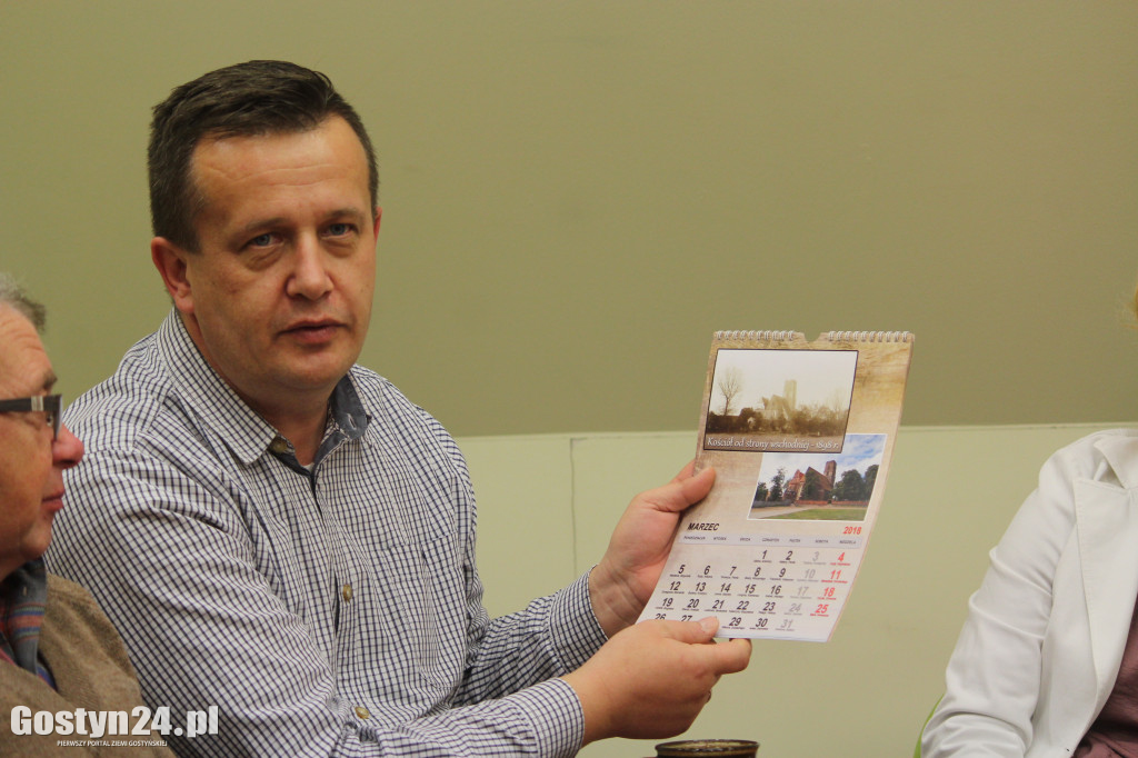 Kalendarz przedstawiający gostyńską Farę