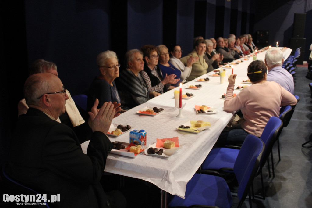 Świąteczne spotkanie seniorów w GOK Hutnik