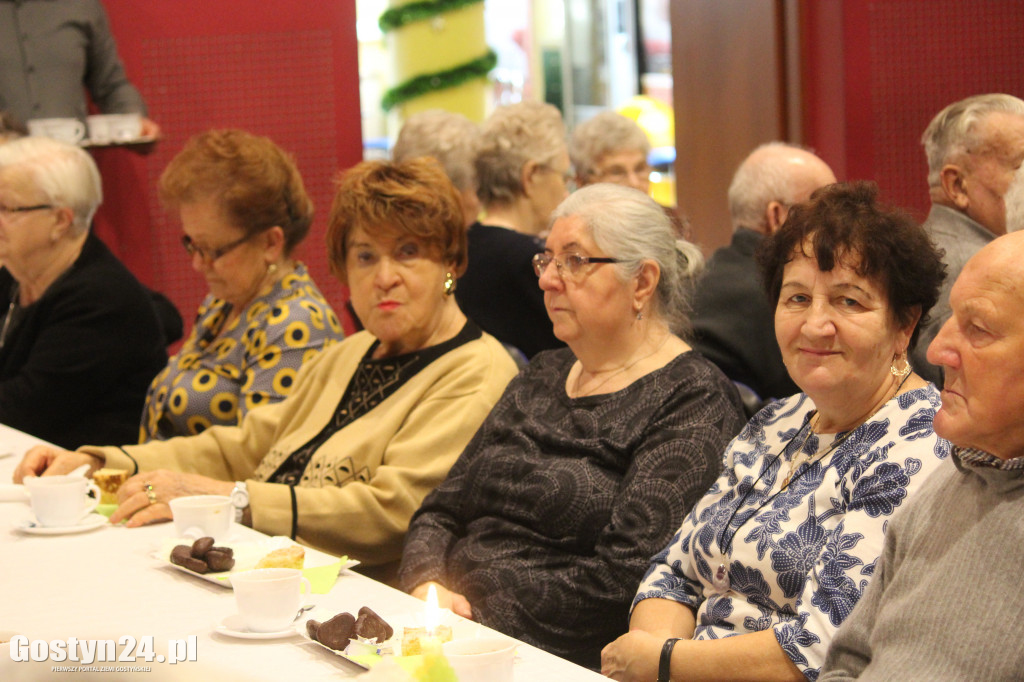 Świąteczne spotkanie seniorów w GOK Hutnik