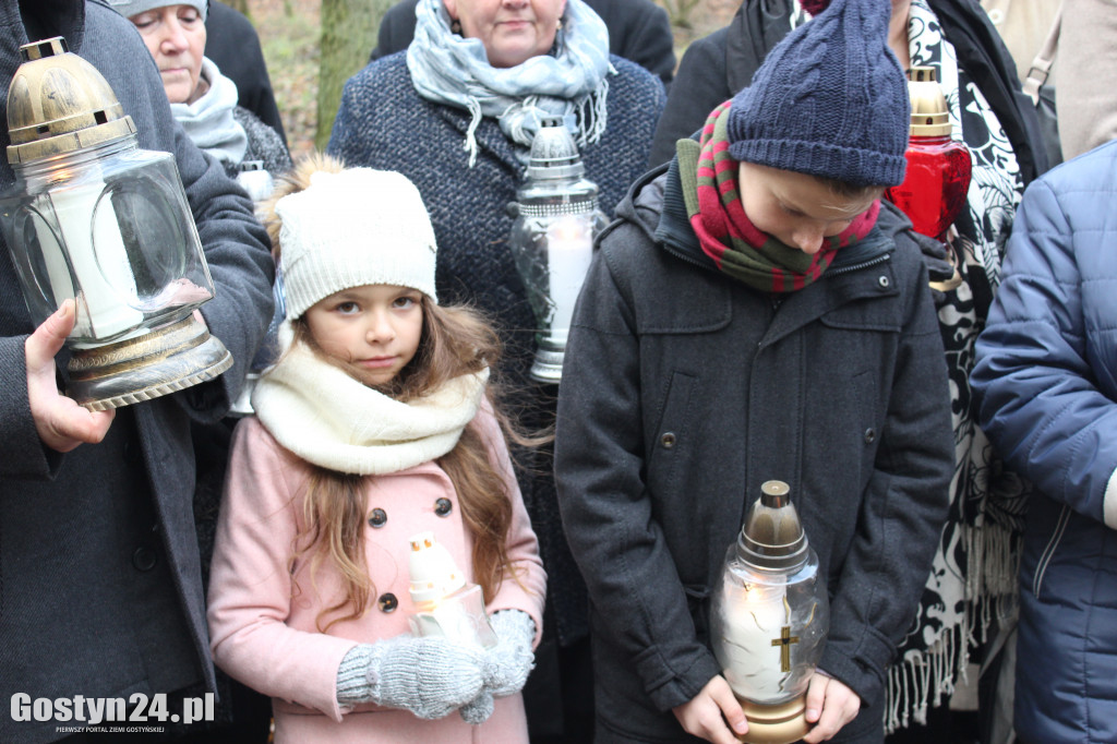 Manifestacja patriotyczna w Klonach i Starym Gostyniu