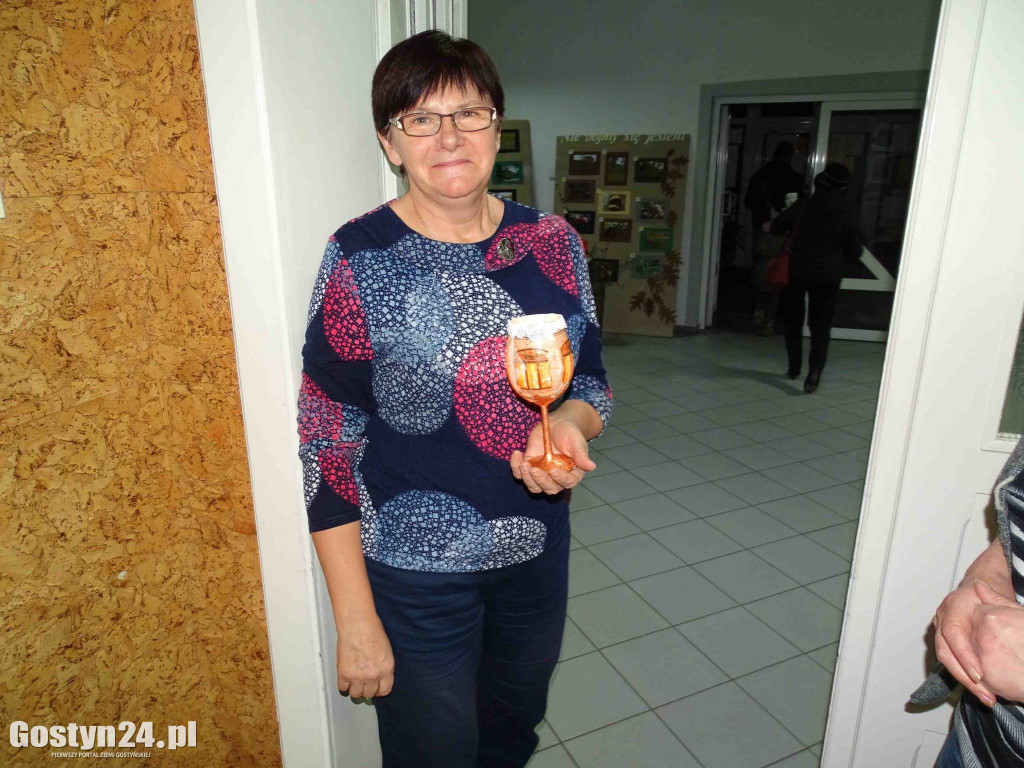 Tworzyli świąteczne kieliszki