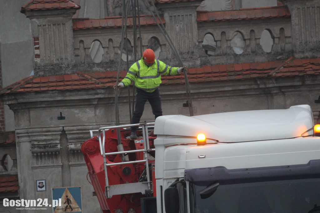 Demontaż kopuły Sanktuarium na Zdzieżu