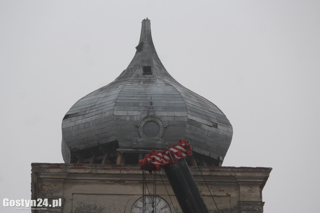 Demontaż kopuły Sanktuarium na Zdzieżu