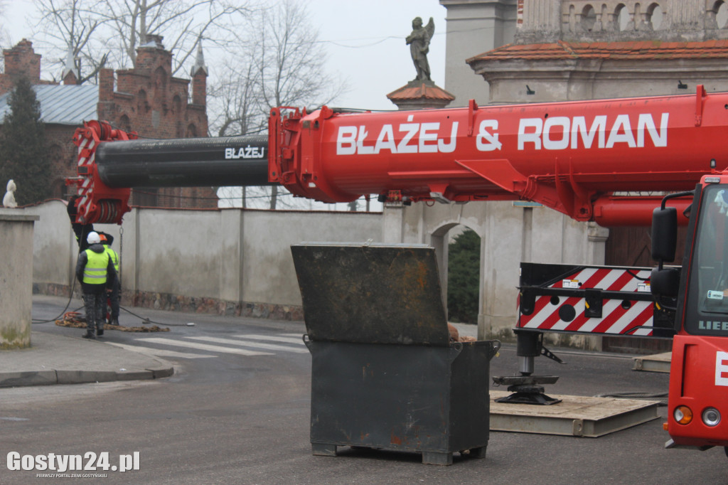 Demontaż kopuły Sanktuarium na Zdzieżu