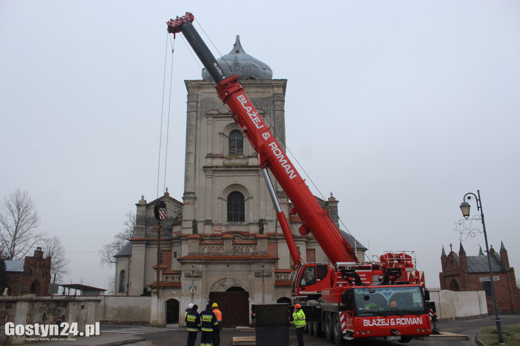 Demontaż kopuły Sanktuarium na Zdzieżu