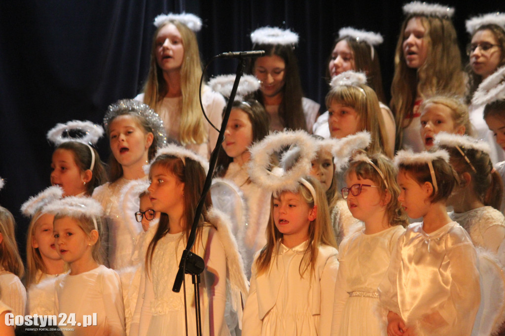 Koncert bożonarodzeniowy w GOK Hutnik