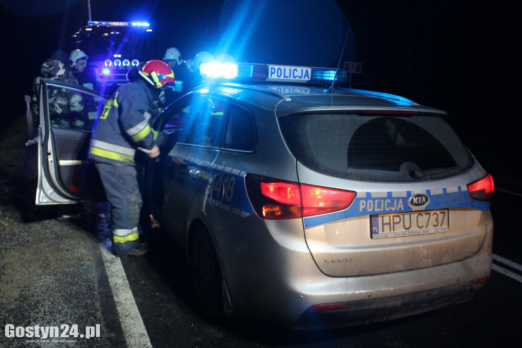 Wypadek volkswagena na krajowej dwunastce