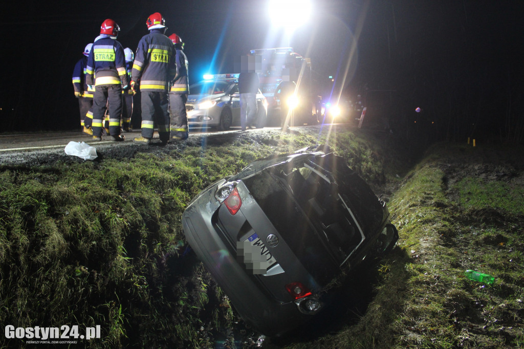 Wypadek volkswagena na krajowej dwunastce