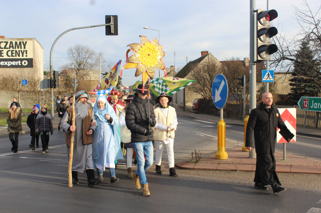 Orszak Trzech Króli przeszedł ulicami Gostynia